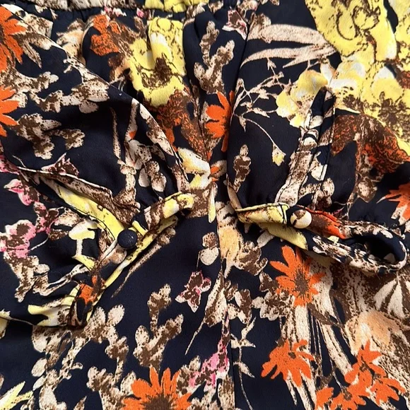 Floral Long Sleeved Romper - Picture 3 of 8